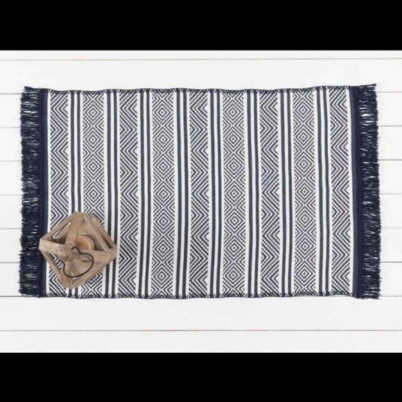 Madame Coco Other - 👇🏻$Reduced to lowest price.
Navy and white Small Madame Coco fringe Woven Rug.